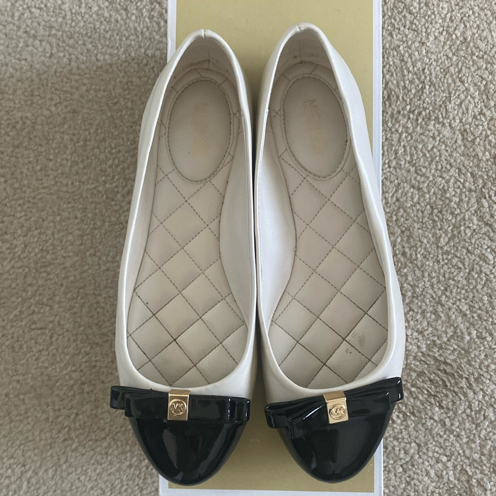 Cream And Black Leather Michael Kors Flats